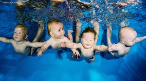 foto_nuotare_in_piscina