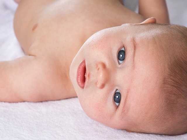 neonato 5 mesi