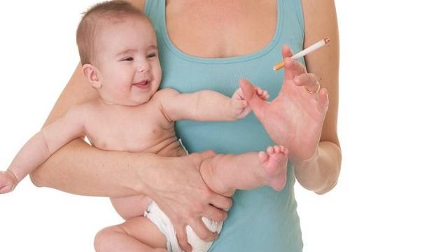 Fumare in allattamento cosa comporta