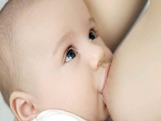Meglio il parto naturale e l'allattamento al seno