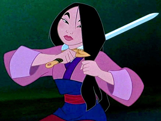 Foto Mulan si taglia i capelli