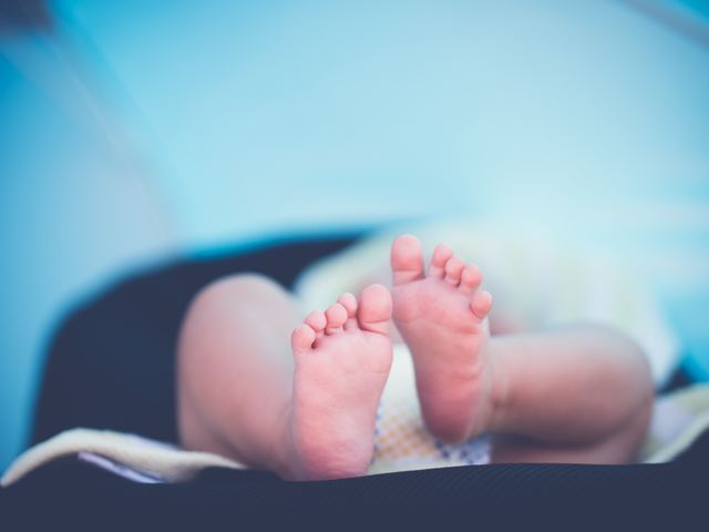 Foto piedini neonato