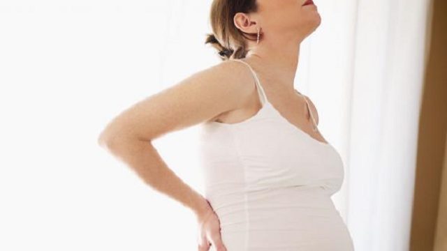 foto mal di schiena in gravidanza