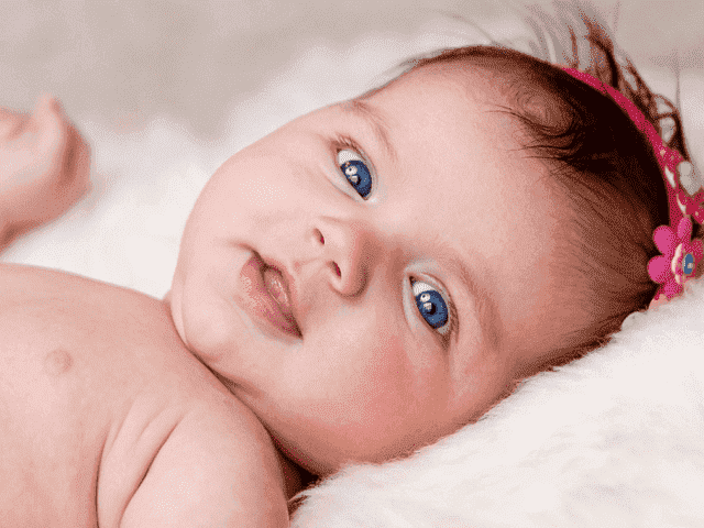 foto neonata occhi azzurri