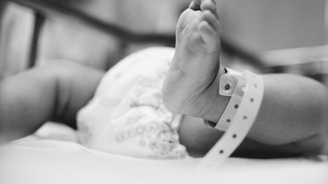foto neonato ospedale