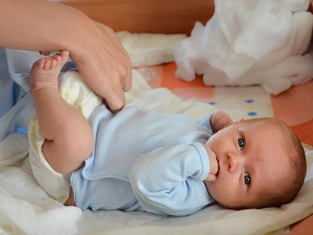 Foto come stimolare neonato che non fa la cacca