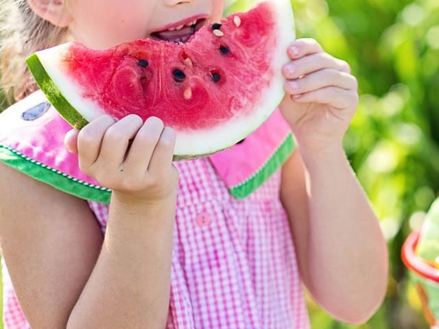 estate bambini frutta