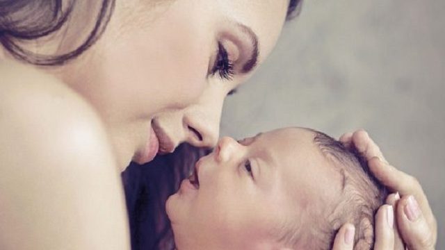 Neonato riconosce odore mamma