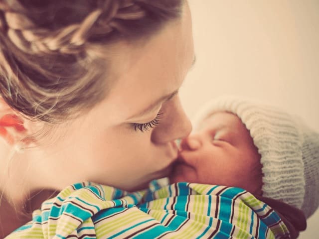 bacio neonati